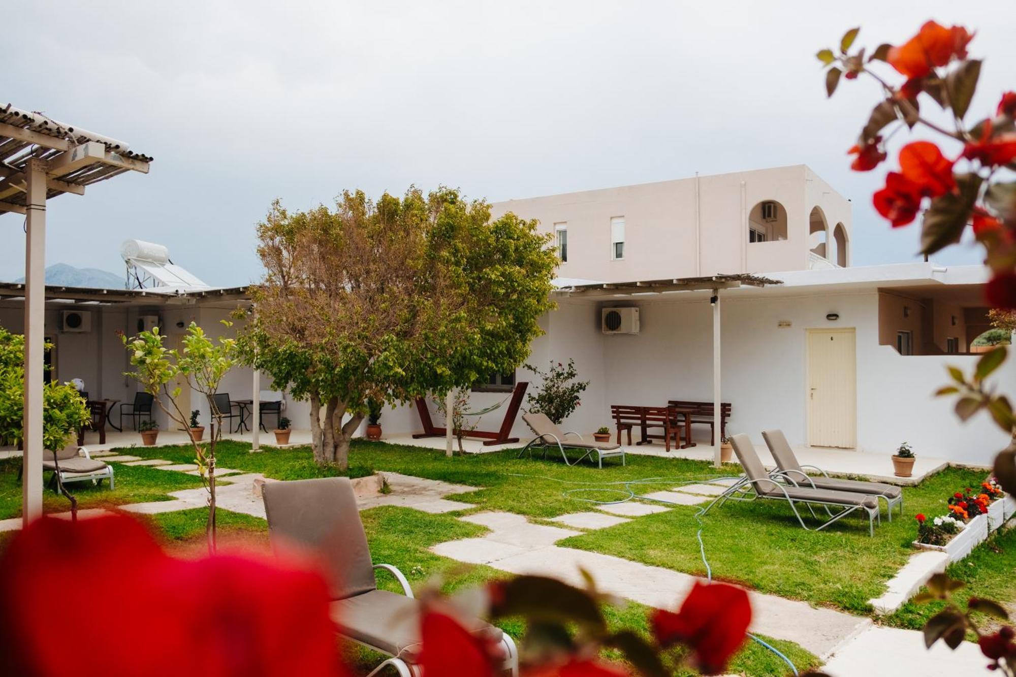 Finikas Apartments Plakias Exterior photo