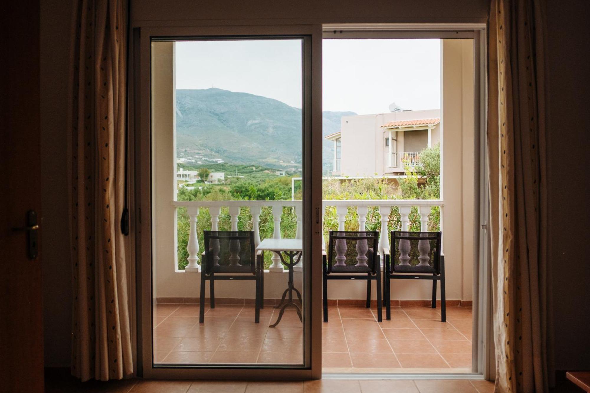 Finikas Apartments Plakias Exterior photo