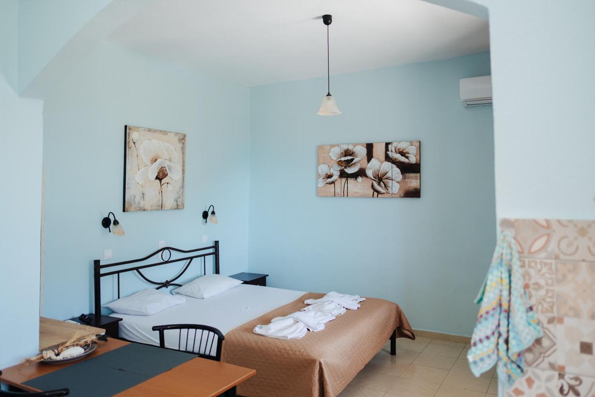 Finikas Apartments Plakias Exterior photo
